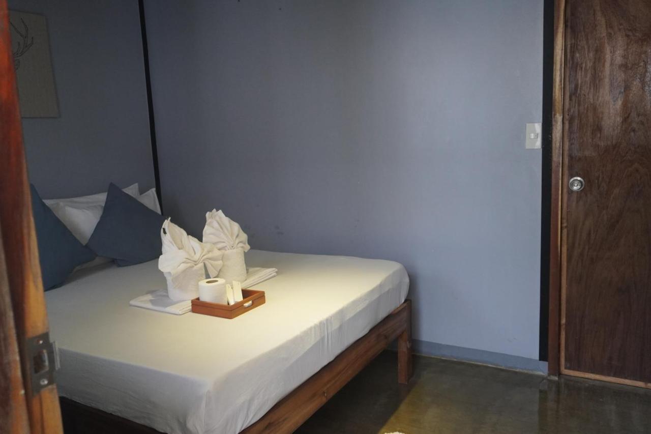 Hotel Keira Backpackers à El Nido Extérieur photo