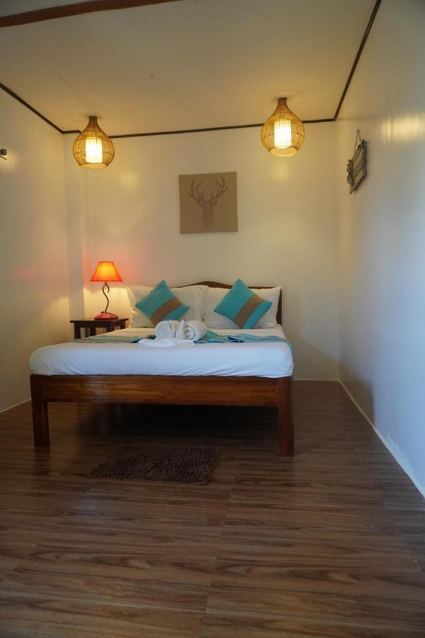 Hotel Keira Backpackers à El Nido Extérieur photo